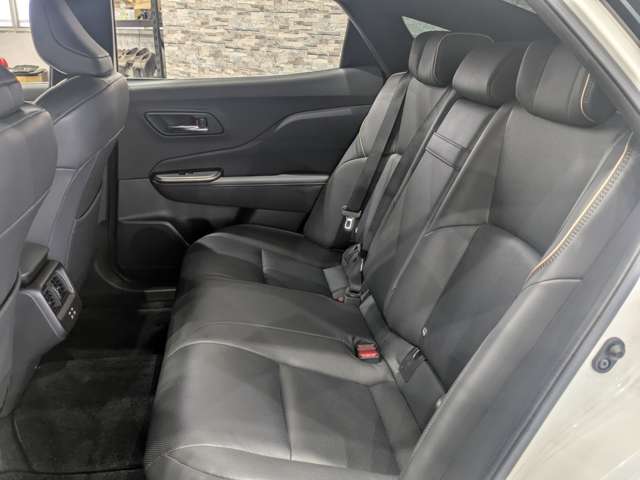 トヨタ クラウン　クロスオーバー　ハイブリッド ２．５ Ｇ アドバンスト レザー パッケージ Ｅ－ＦＯＵＲ ４ＷＤ R4年 (関東) 99