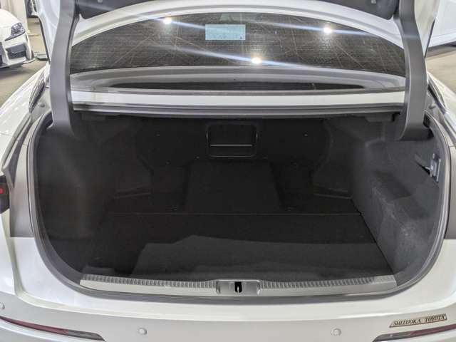 トヨタ クラウン　クロスオーバー　ハイブリッド ２．５ Ｇ アドバンスト レザー パッケージ Ｅ－ＦＯＵＲ ４ＷＤ R4年 (関東) 99