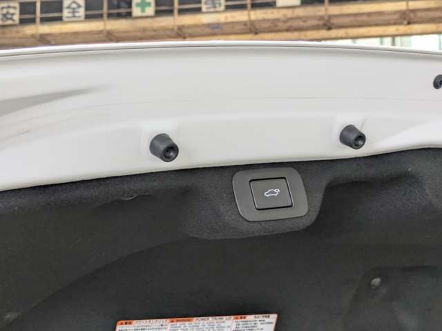 トヨタ クラウン　クロスオーバー　ハイブリッド ２．５ Ｇ アドバンスト レザー パッケージ Ｅ－ＦＯＵＲ ４ＷＤ R4年 (関東) 99