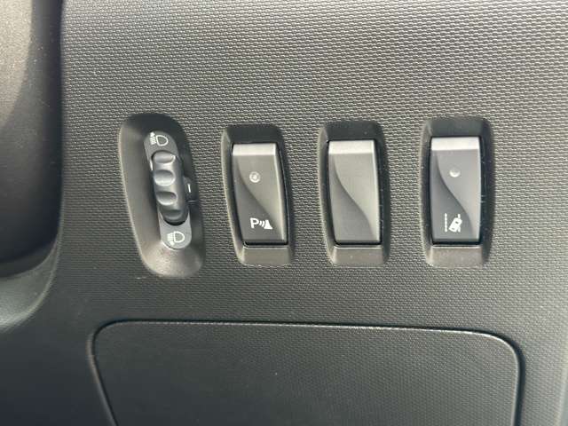 ルノー トゥインゴ インテンス　キャンバストップ R5年 (近畿) 99