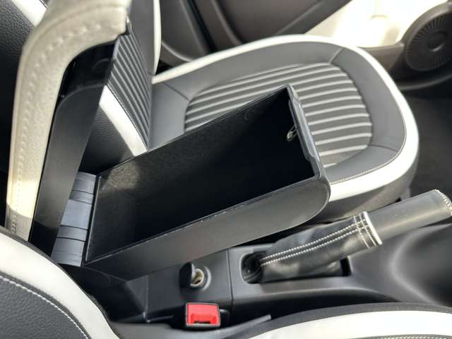 ルノー トゥインゴ インテンス　キャンバストップ R5年 (近畿) 99