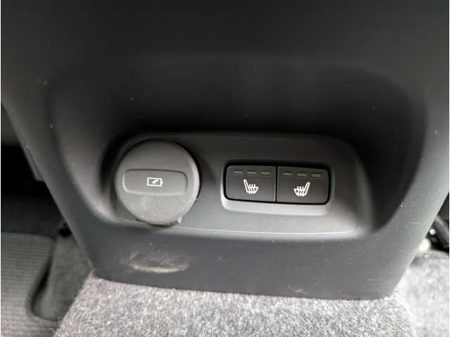 ボルボ ＸＣ４０ Ｔ４ ＡＷＤ インスクリプション ４ＷＤ H30年 (東北) 99