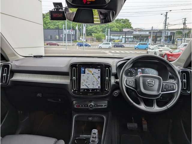 ボルボ ＸＣ４０ Ｔ４ ＡＷＤ インスクリプション ４ＷＤ H30年 (東北) 99