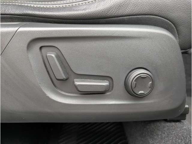 ボルボ ＸＣ４０ Ｔ４ ＡＷＤ インスクリプション ４ＷＤ H30年 (東北) 99