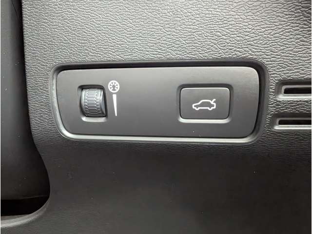 ボルボ ＸＣ４０ Ｔ４ ＡＷＤ インスクリプション ４ＷＤ H30年 (東北) 99