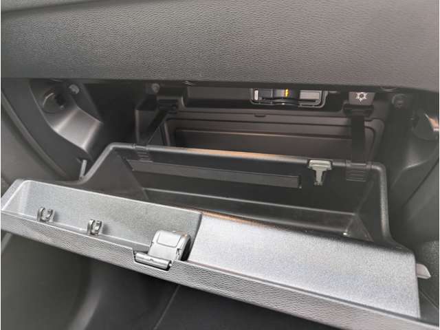 ボルボ ＸＣ４０ Ｔ４ ＡＷＤ インスクリプション ４ＷＤ H30年 (東北) 99