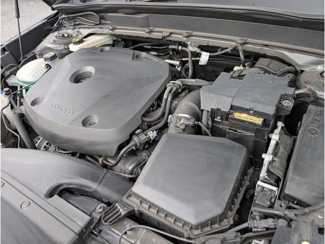 ボルボ ＸＣ４０ Ｔ４ ＡＷＤ インスクリプション ４ＷＤ H30年 (東北) 99