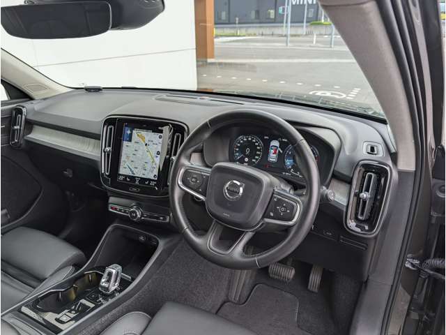 ボルボ ＸＣ４０ Ｔ４ ＡＷＤ インスクリプション ４ＷＤ H30年 (東北) 99