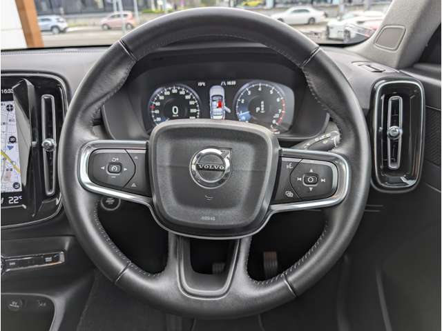 ボルボ ＸＣ４０ Ｔ４ ＡＷＤ インスクリプション ４ＷＤ H30年 (東北) 99