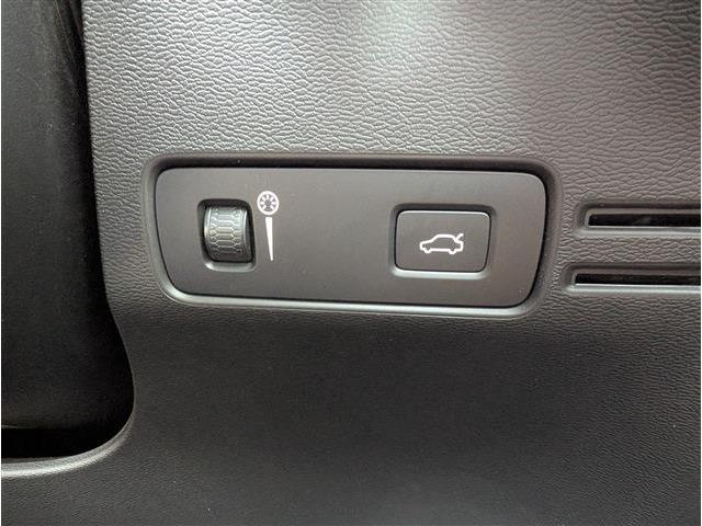 ボルボ ＸＣ４０ Ｂ４ ＡＷＤ インスクリプション ４ＷＤ R4年 (東北) 99