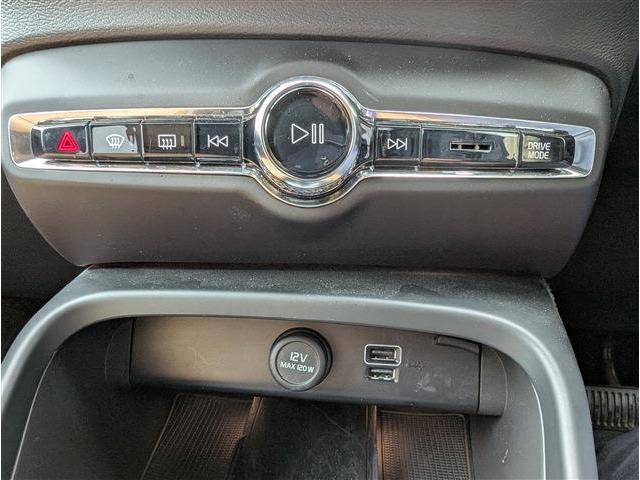 ボルボ ＸＣ４０ Ｂ４ ＡＷＤ インスクリプション ４ＷＤ R4年 (東北) 99