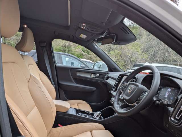 ボルボ ＸＣ４０ Ｂ４ ＡＷＤ インスクリプション ４ＷＤ R4年 (東北) 99