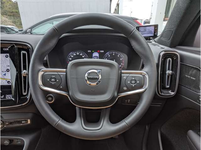 ボルボ ＸＣ４０ Ｂ４ ＡＷＤ インスクリプション ４ＷＤ R4年 (東北) 99