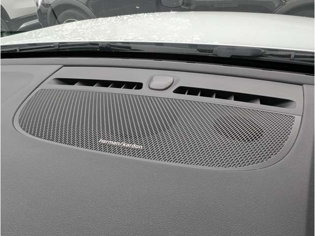 ボルボ ＸＣ４０ Ｂ４ ＡＷＤ インスクリプション ４ＷＤ R4年 (東北) 99