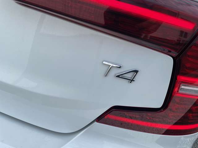 ボルボ Ｓ６０ Ｔ４　モメンタム R1年 (東北) 99