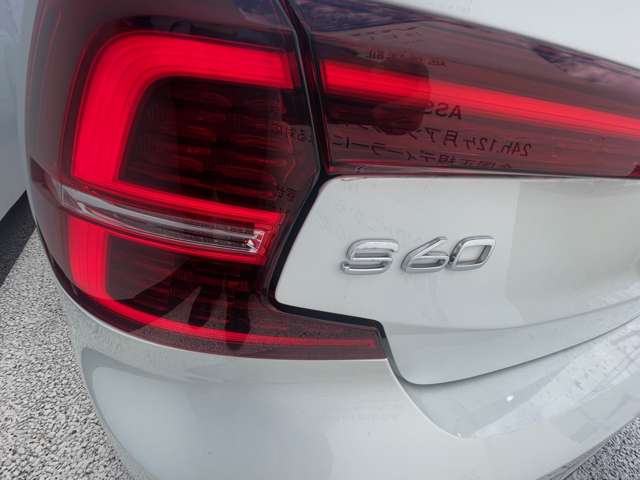 ボルボ Ｓ６０ Ｔ４　モメンタム R1年 (東北) 99