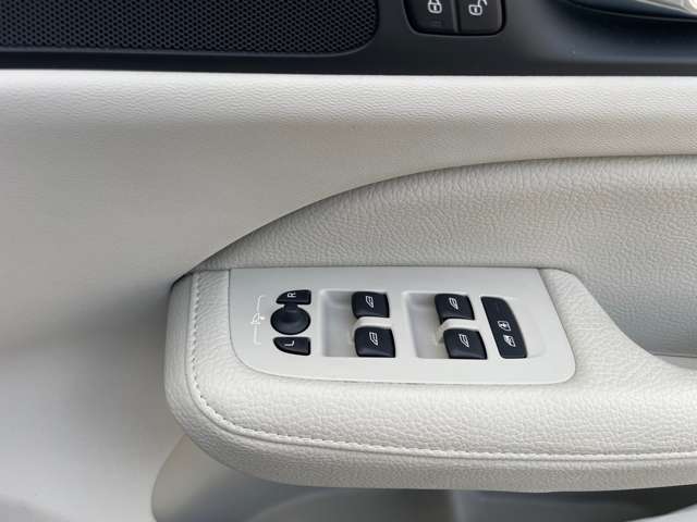 ボルボ Ｓ６０ Ｔ４　モメンタム R1年 (東北) 99