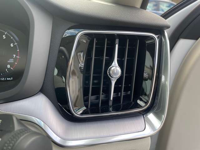 ボルボ Ｓ６０ Ｔ４　モメンタム R1年 (東北) 99