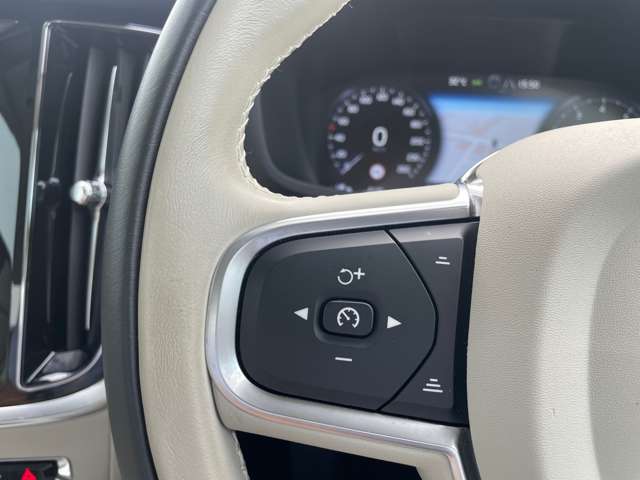 ボルボ Ｓ６０ Ｔ４　モメンタム R1年 (東北) 99