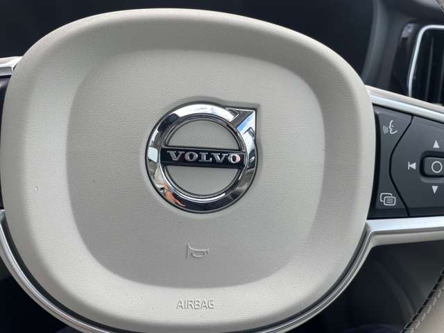 ボルボ Ｓ６０ Ｔ４　モメンタム R1年 (東北) 99