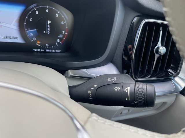 ボルボ Ｓ６０ Ｔ４　モメンタム R1年 (東北) 99