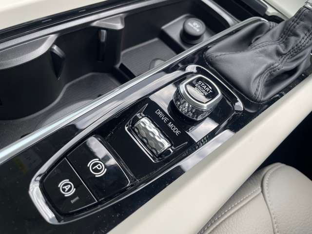 ボルボ Ｓ６０ Ｔ４　モメンタム R1年 (東北) 99