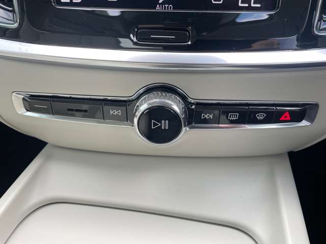 ボルボ Ｓ６０ Ｔ４　モメンタム R1年 (東北) 99