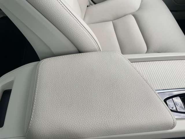 ボルボ Ｓ６０ Ｔ４　モメンタム R1年 (東北) 99