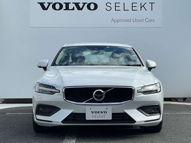 ボルボ Ｓ６０ Ｔ４　モメンタム R1年 (東北) 99