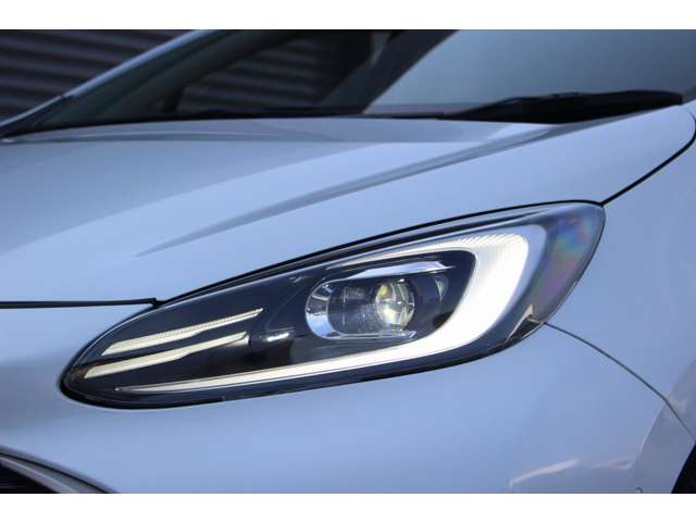 トヨタ アクア １．５ Ｚ R4年 (関東) 99