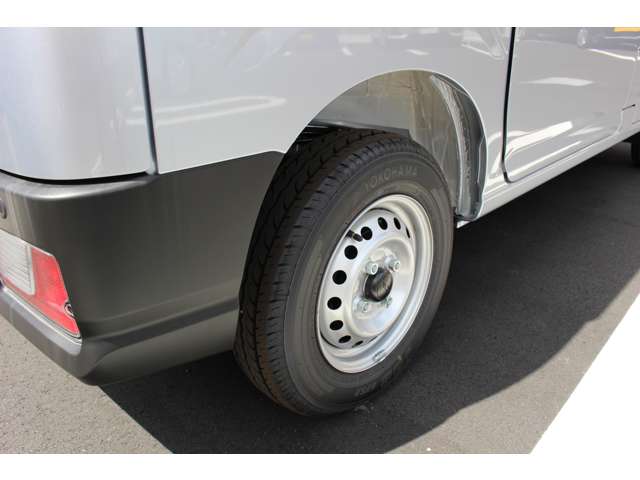 ダイハツ ハイゼットカーゴ ６６０ デラックス R7年 (関東) 99