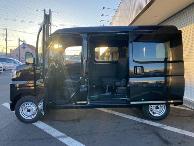 ダイハツ ハイゼットカーゴ ６６０ デラックス R6年 (関東) 99