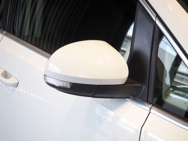 フォルクスワーゲン シャラン ＴＤＩ ハイライン ディーゼルターボ R4年 (近畿) 99