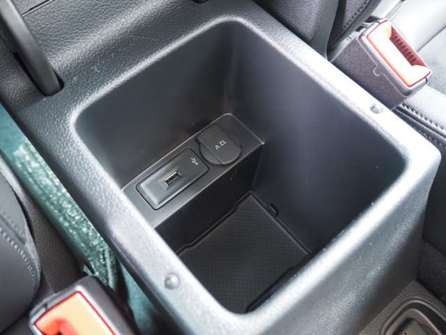 フォルクスワーゲン シャラン ＴＤＩ ハイライン ディーゼルターボ R4年 (近畿) 99