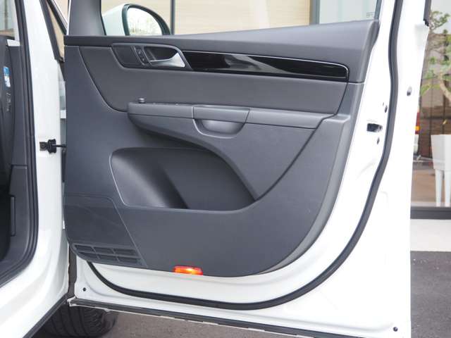 フォルクスワーゲン シャラン ＴＤＩ ハイライン ディーゼルターボ R4年 (近畿) 99