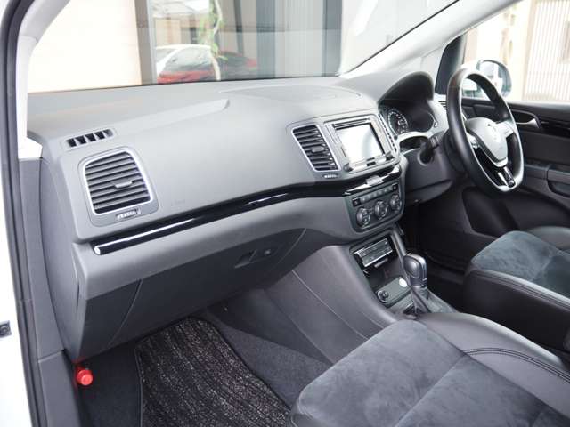 フォルクスワーゲン シャラン ＴＤＩ ハイライン ディーゼルターボ R4年 (近畿) 99