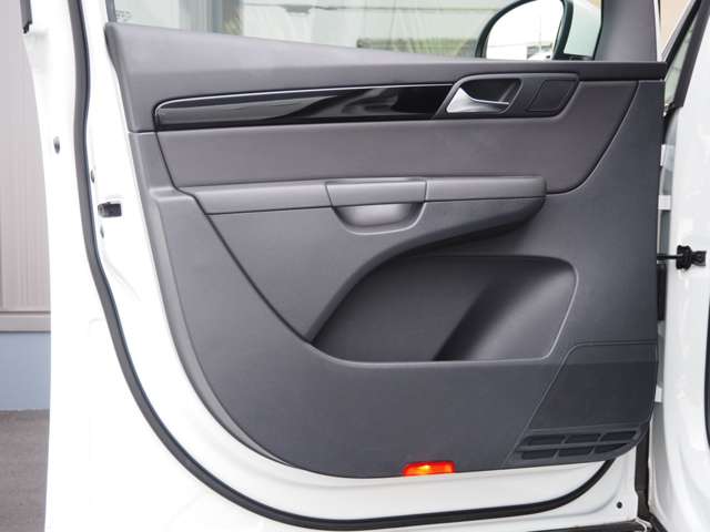 フォルクスワーゲン シャラン ＴＤＩ ハイライン ディーゼルターボ R4年 (近畿) 99