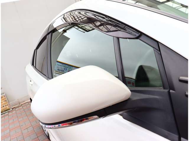 トヨタ プリウス １．８ Ｓ ツーリングセレクション H29年 (関東) 99