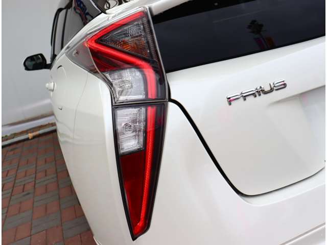 トヨタ プリウス １．８ Ｓ ツーリングセレクション H29年 (関東) 99