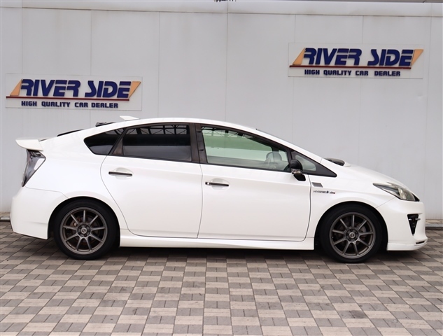 トヨタ プリウス １．８ Ｓ ツーリングセレクション H24年 (関東) 99