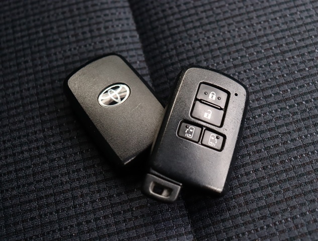 トヨタ シエンタ　ハイブリッド ハイブリッド １．５ Ｇ H28年 (関東) 99