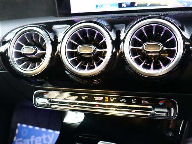 メルセデスベンツ ＣＬＡシューティングブレーク ＣＬＡ２００Ｄ ＡＭＧライン ディーゼルターボ R3年 (関東) 99