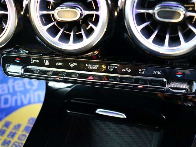 メルセデスベンツ ＣＬＡシューティングブレーク ＣＬＡ２００Ｄ ＡＭＧライン ディーゼルターボ R3年 (関東) 99