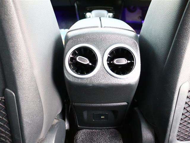 メルセデスベンツ ＣＬＡシューティングブレーク ＣＬＡ２００Ｄ ＡＭＧライン ディーゼルターボ R3年 (関東) 99