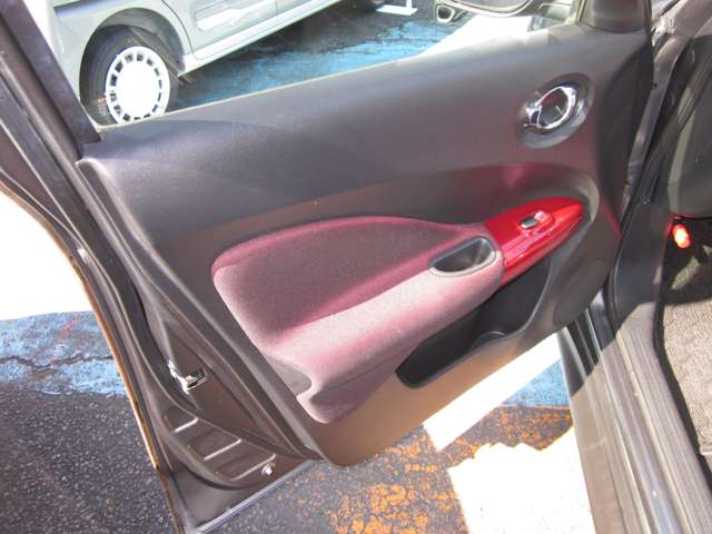 日産 ジューク １．５ １５ＲＸ タイプＶ H23年 (関東) 99