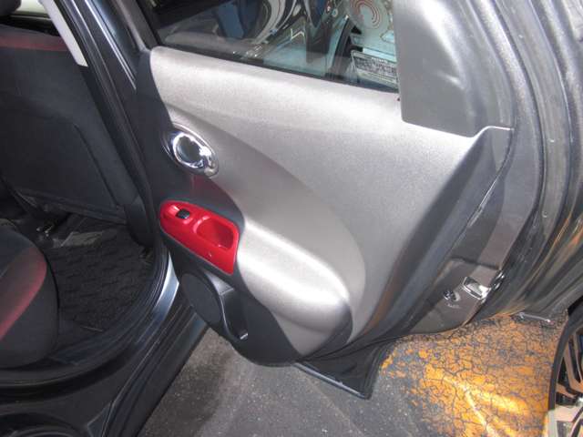 日産 ジューク １．５ １５ＲＸ タイプＶ H23年 (関東) 99