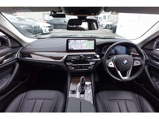 ＢＭＷ ５シリーズ ５２３ｉ　ラグジュアリー R3年 (近畿) 99