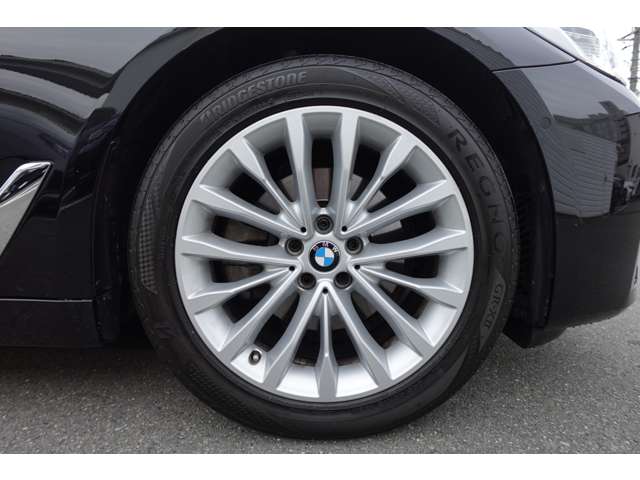 ＢＭＷ ５シリーズ ５２３ｉ　ラグジュアリー R3年 (近畿) 99