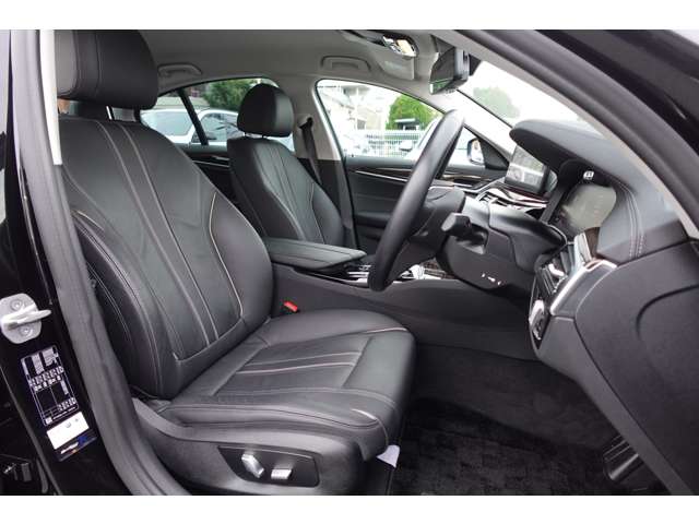 ＢＭＷ ５シリーズ ５２３ｉ　ラグジュアリー R3年 (近畿) 99