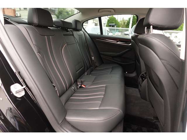 ＢＭＷ ５シリーズ ５２３ｉ　ラグジュアリー R3年 (近畿) 99